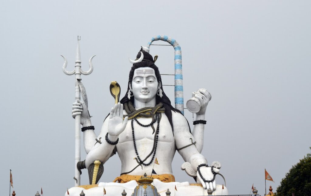 statue of shiva, leader of Himalayan Yogis